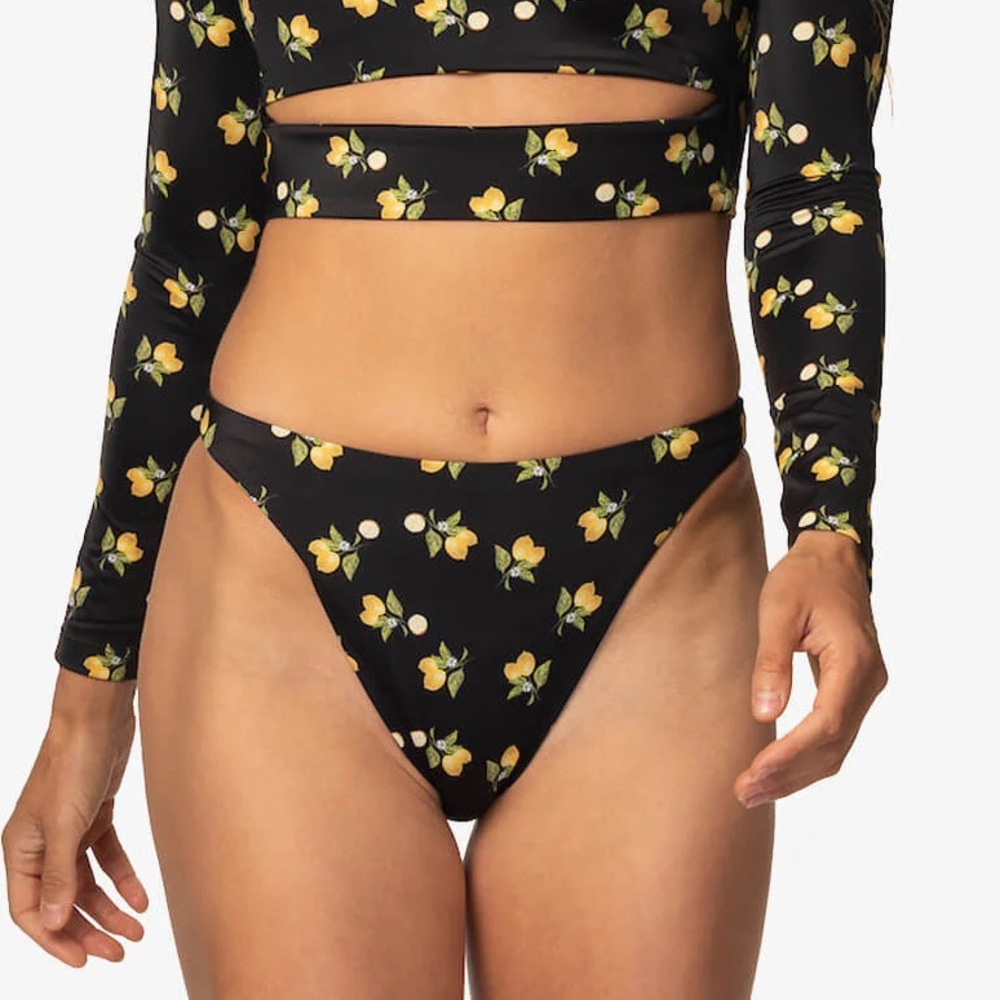 Jolyn Haliewa Bottom - Size Medium